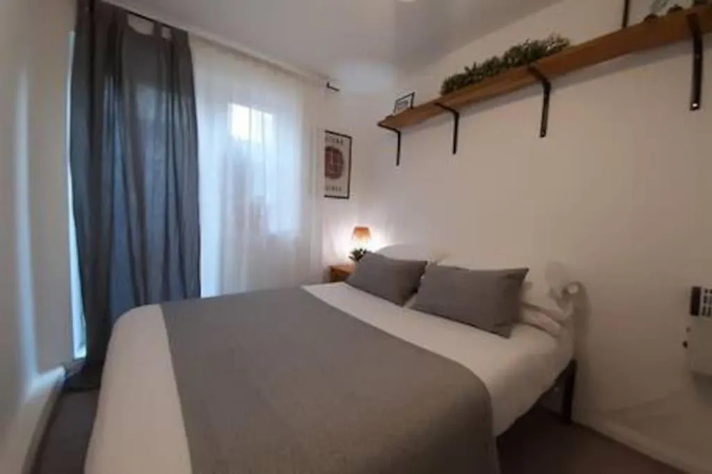 Chic 2Bed Retreat Cosy & Stylish Apartman Cardiff
